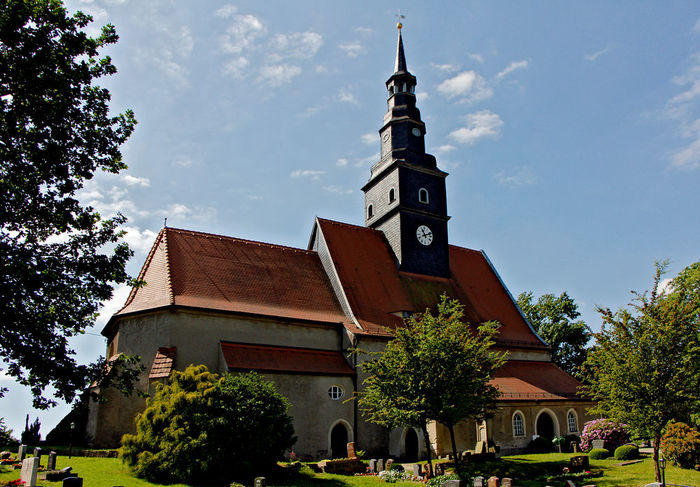 Friedhof Taubenheim und Kirche